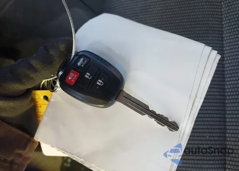 2018 Toyota Corolla Se z USA, uszkodzony, nr VIN 2T1BURHE7JC055652